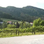 Hillside Bio Glamping Campingplads Prebold