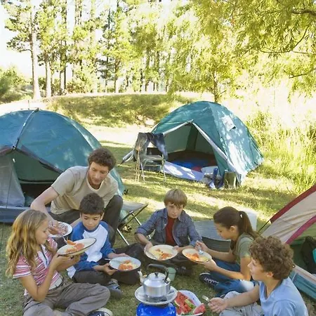 Hillside Bio Glamping *