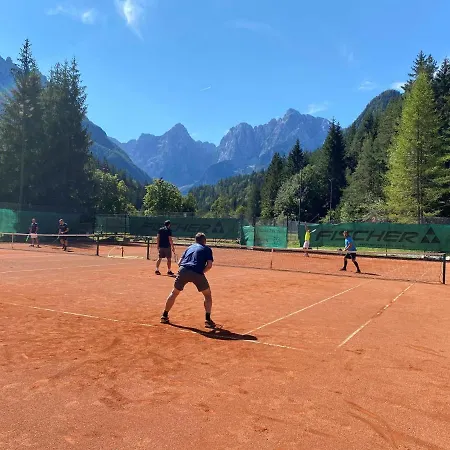 Kemping Hillside Bio Glamping