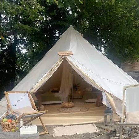 Hillside Bio Glamping