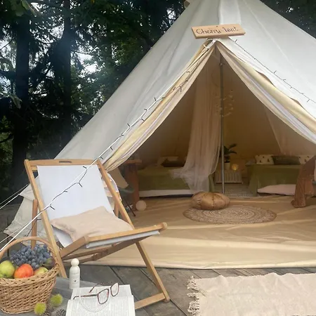 Kamp Hillside Bio Glamping Prebold