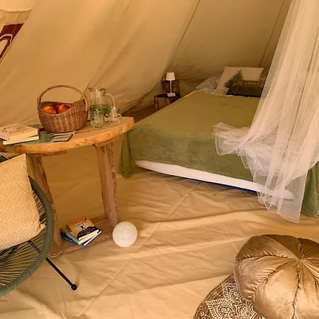 Kamp Hillside Bio Glamping