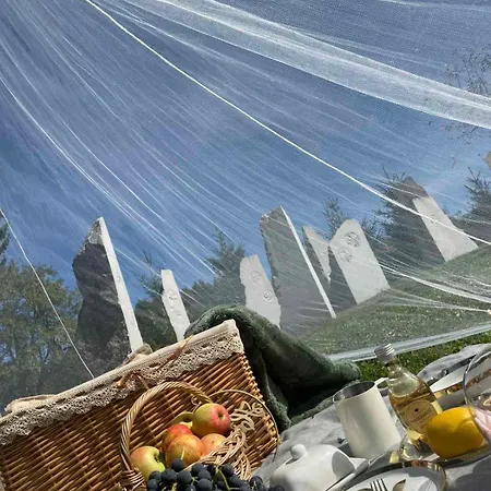 Hillside Bio Glamping *