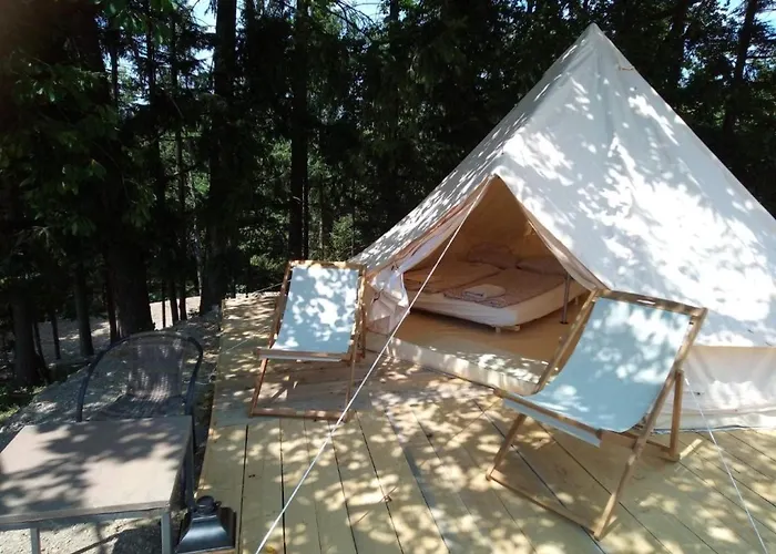 Hillside Bio Glamping キャンプ場 Prebold