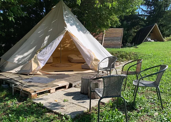 Kemp Hillside Bio Glamping