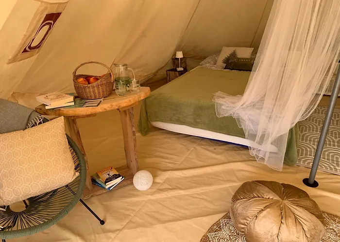 Campsite Hillside Bio Glamping